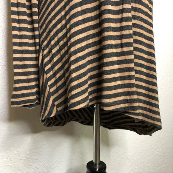 Cabi Striped Slant gray tan striped v neck jersey knit tunic top Medium #3629 - Picture 7 of 16